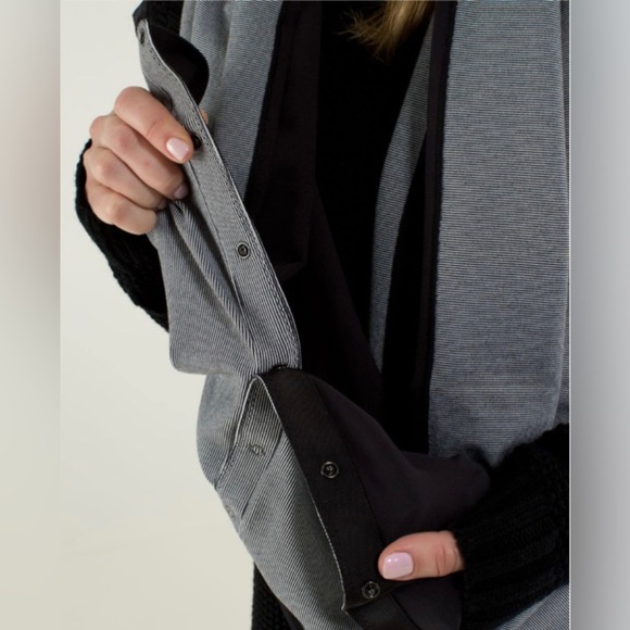 Lululemon Vinyasa Scarf Rulu Wee Stripe Black White / Black - Picture 8 of 9